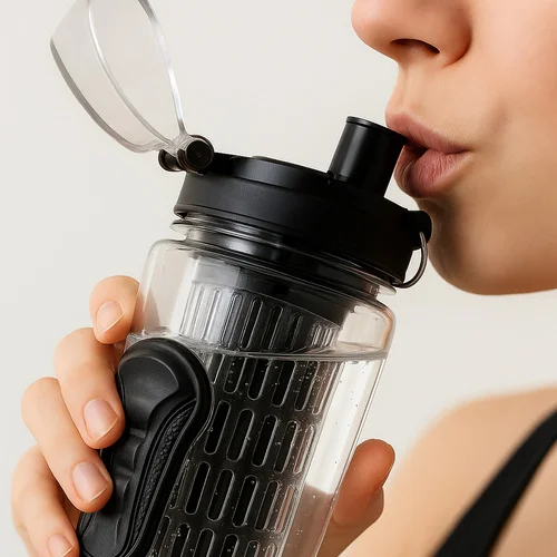 Bidon na wodę z pojemnikiem 1L